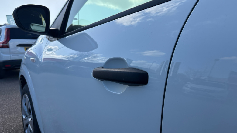 Dacia Sandero 1.0 TCe Essential 5dr Bi Fuel Hatchback